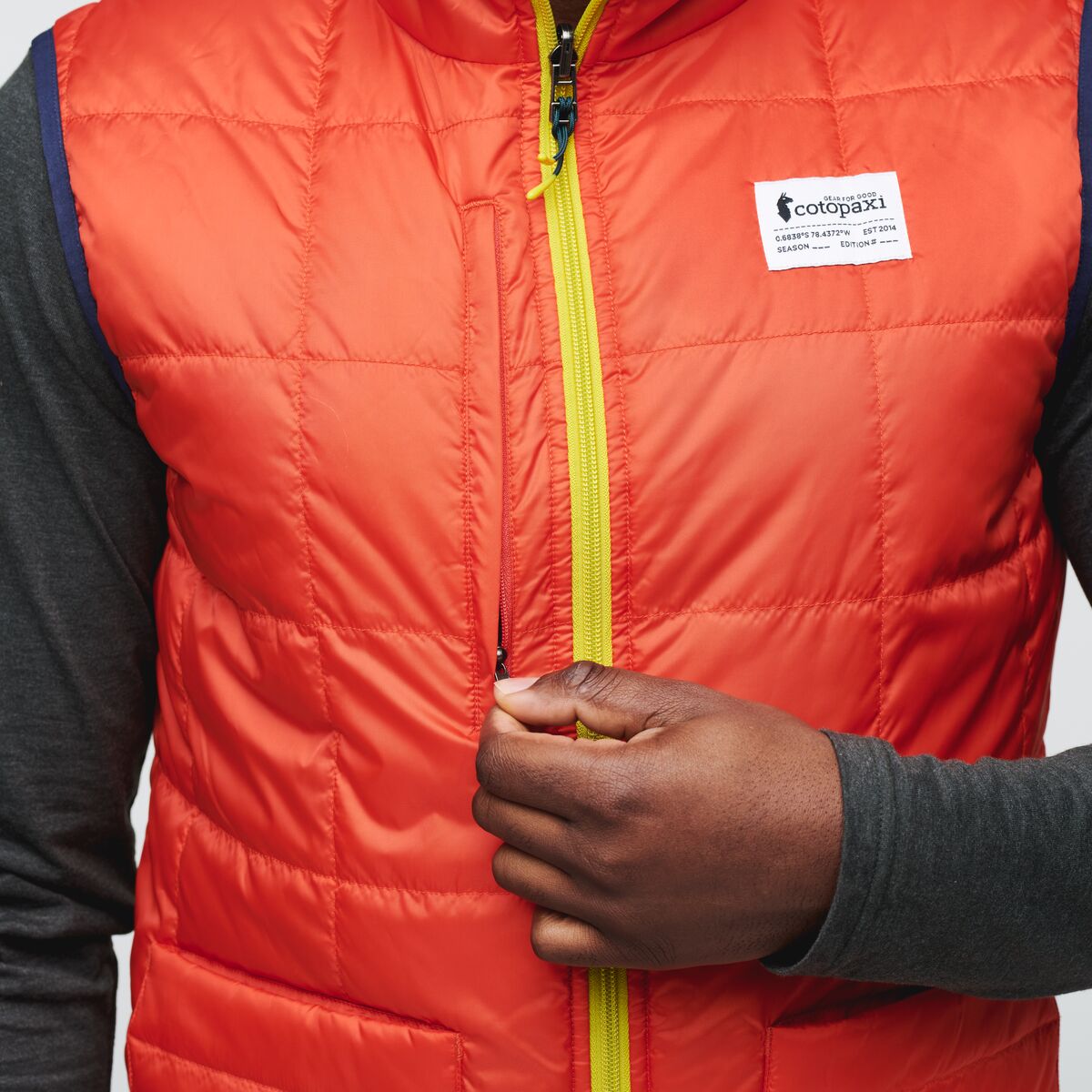 Teca Cálido Vest - Men's, Dry Lands, Model Jeremy